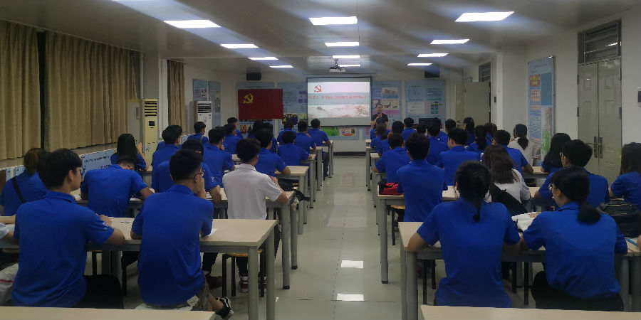 学院主页.jpg